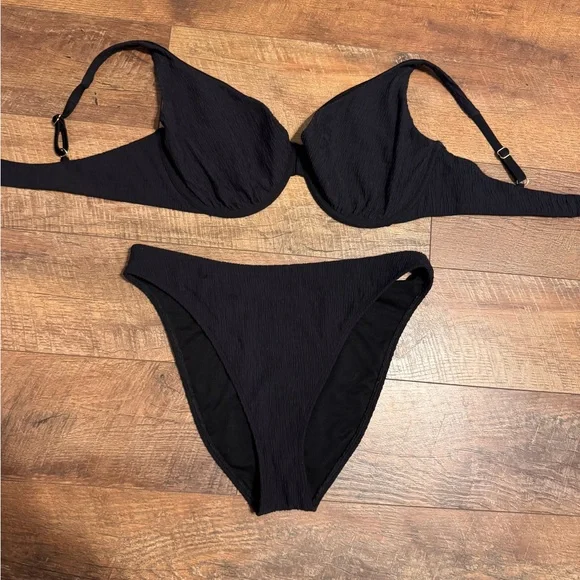 Abercrombie & Fitch Black Underwire Bra Intimates - Picture 5 of 11